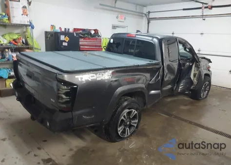 2018 Toyota Tacoma Trd Sport z USA, uszkodzony, nr VIN 5TFSZ5AN9JX150302